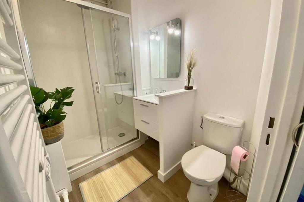 Grand F2 de 47m² au 15ème étage dans une résidence très calme Rouen Esterno foto