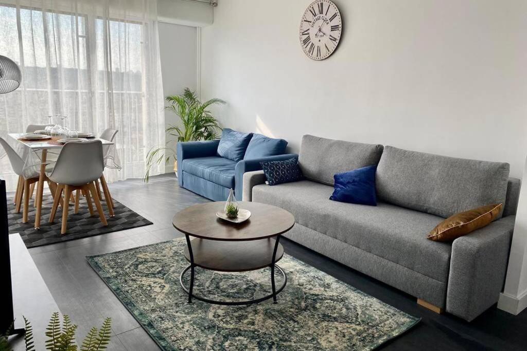 Grand F2 de 47m² au 15ème étage dans une résidence très calme Rouen Esterno foto