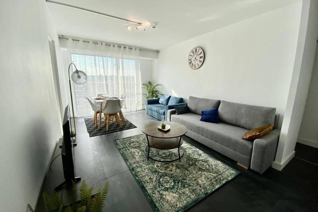Grand F2 de 47m² au 15ème étage dans une résidence très calme Rouen Esterno foto